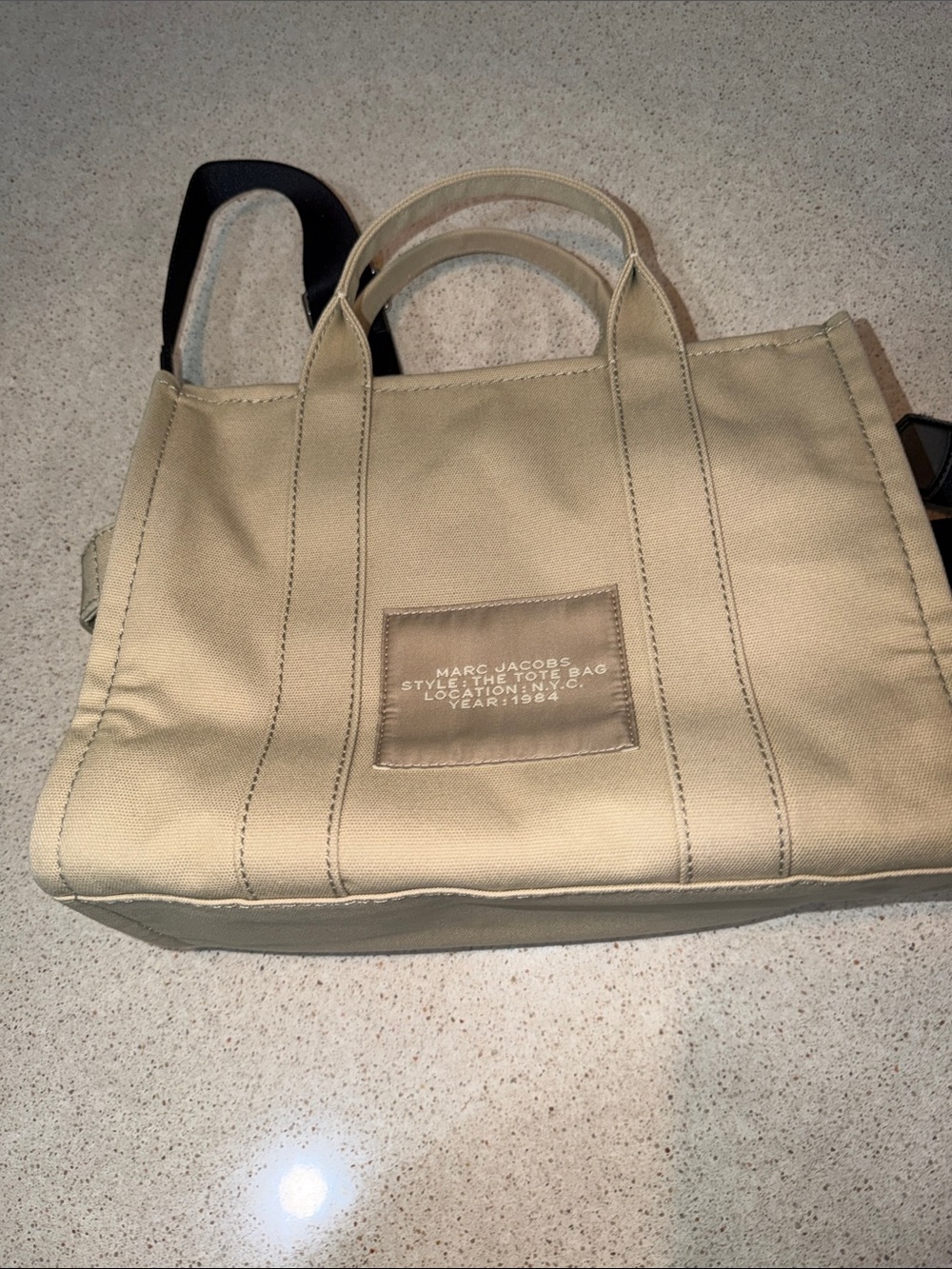 Marc Jacobs Beige Canvas 'The Tote Bag' with White Logo - Picture 4 of 8